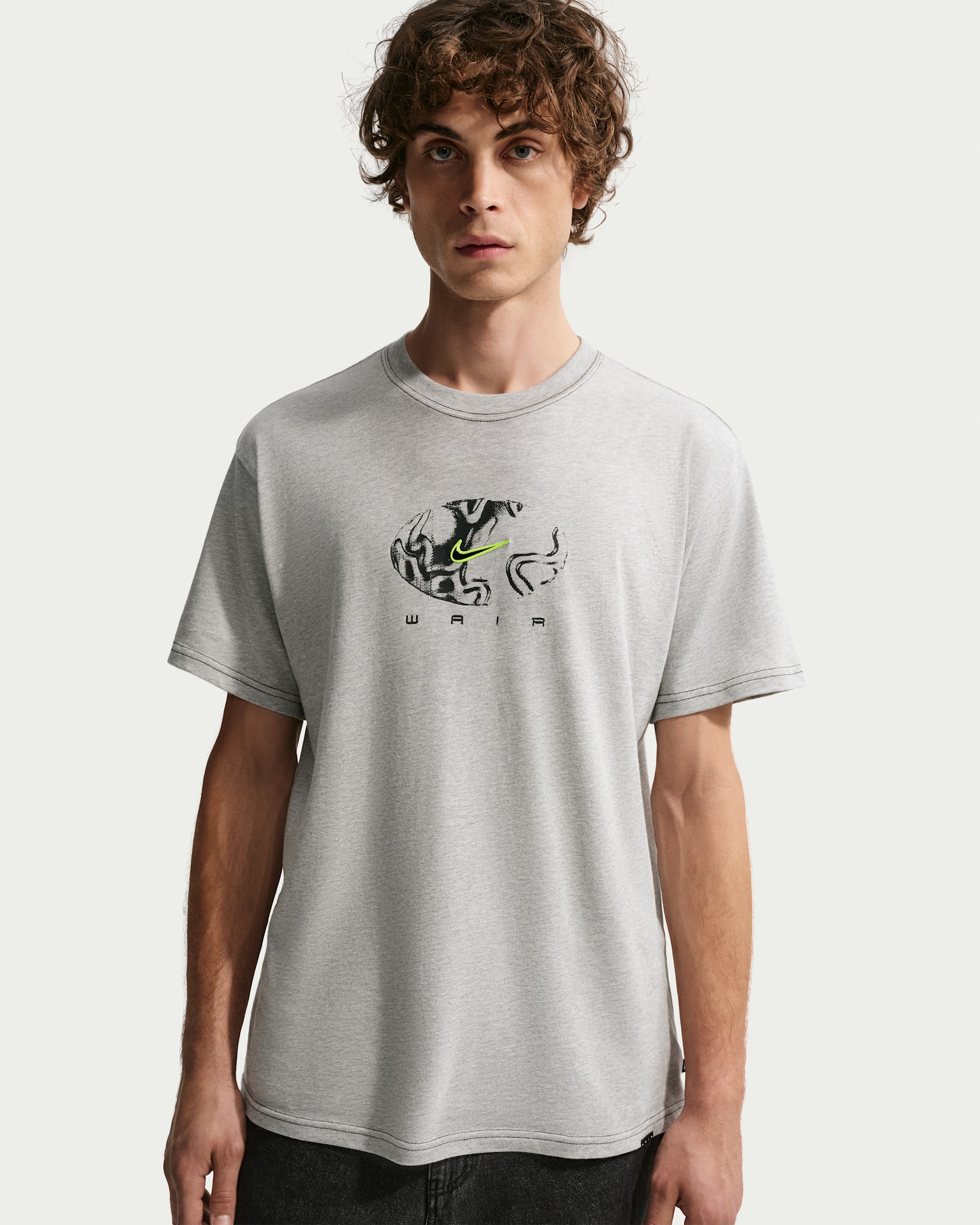 REITA　SNAKED LOWS Ｔシャツ Nike Lazy Gawd Frog Black T-Shirt | Zumiez